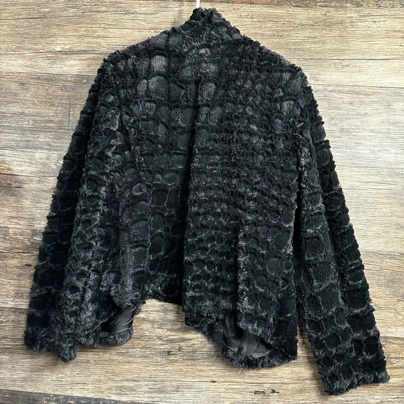 Kate Rosy Soft Elegant Black Textured Blazer - Picture 2 of 6